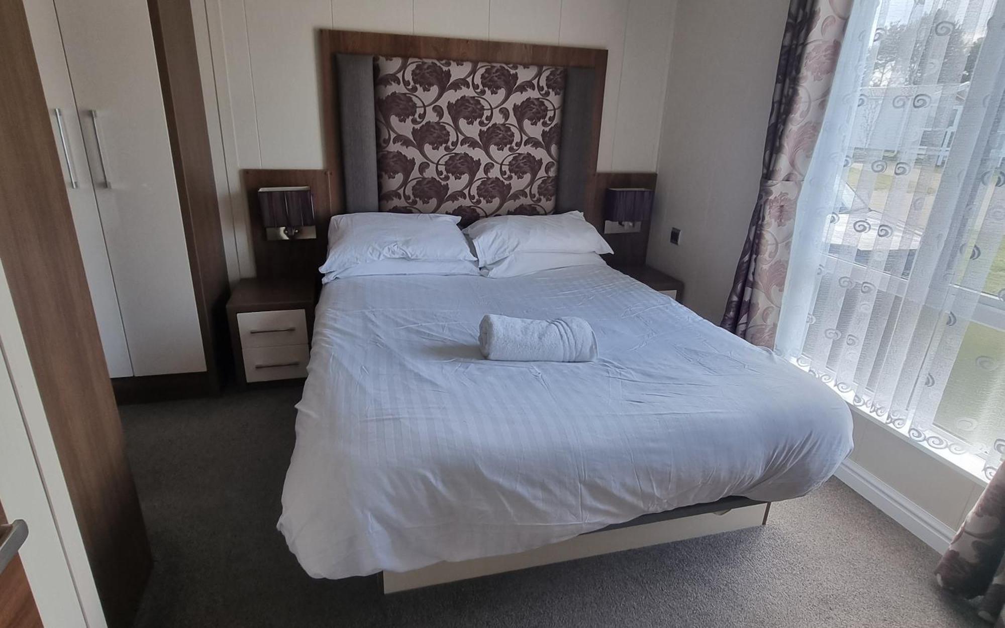Sea Views, Fabulous Modern Holiday home *